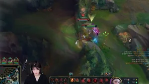 Viral Moment: Stunning Streamer Receives Massive Donation Surge - image 3
