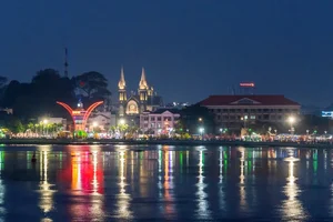 Exploring the Scenic Saigon River Route: Ho Chi Minh City's Vibrant Waterfront - image 5