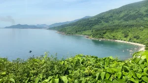 Vietnam's Reunification Express Named Among World's Most Beautiful Railway Journeys - image 4