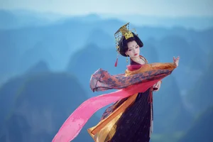 YiTuYu Art Language Vol.9849: Classic Beauty with Long Mei Er - image 13