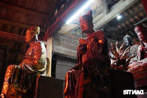 Discover Exquisite Stone Relics and Wooden Statues in a 700-Year-Old Pagoda - image 12