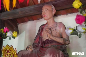 Discover Exquisite Stone Relics and Wooden Statues in a 700-Year-Old Pagoda - image 8