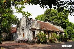 Discover Exquisite Stone Relics and Wooden Statues in a 700-Year-Old Pagoda - image 7