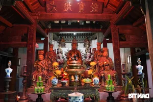 Discover Exquisite Stone Relics and Wooden Statues in a 700-Year-Old Pagoda - image 0