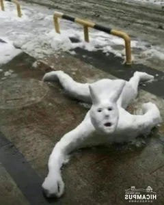 Hilariously Creepy and Unique Snowman Masterpieces That Will Blow Your Mind - image 5
