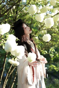 YiTuYu Art Language Vol.5970: The Graceful Artistry of Lan Yin Revealed - image 7
