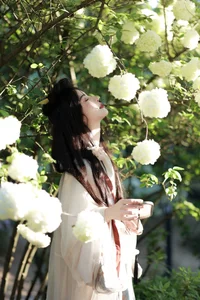 YiTuYu Art Language Vol.5970: The Graceful Artistry of Lan Yin Revealed - image 6