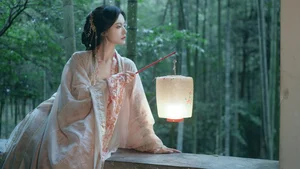Exploring YiTuYu Art Language Vol.5640: The Captivating Presence of Zou Yu Tong in Modern Portraiture - image 18