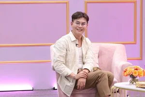 Hari Won's Bold Question to Miss Grand Thuy Tien on TV Sparks Hilarious Reactions - image 3