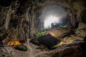 Discover the 3 Most Spectacular Cave Campsites in the World Inside Son Doong - image 7