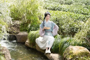 YiTuYu Art Language Vol. 6714: Creative Photography Showcase Featuring Model Cheng Zi Shu - image 16
