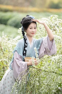 YiTuYu Art Language Vol. 6714: Creative Photography Showcase Featuring Model Cheng Zi Shu - image 9