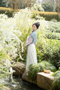 YiTuYu Art Language Vol. 6714: Creative Photography Showcase Featuring Model Cheng Zi Shu - image 13