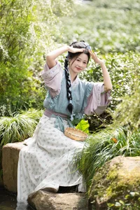 YiTuYu Art Language Vol. 6714: Creative Photography Showcase Featuring Model Cheng Zi Shu - image 14