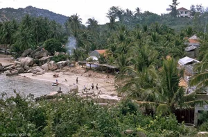 Rare and Nostalgic Photos of Nha Trang Beach in the Early 1990s - image 0