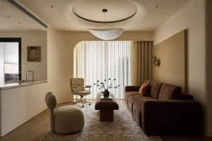 Inside the Stunning New Modern Home of Famous Vietnamese TV Hosts - image 6