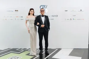 Midu and Husband Join Star-Studded Guest List at Chung Thanh Phong’s Show - image 0