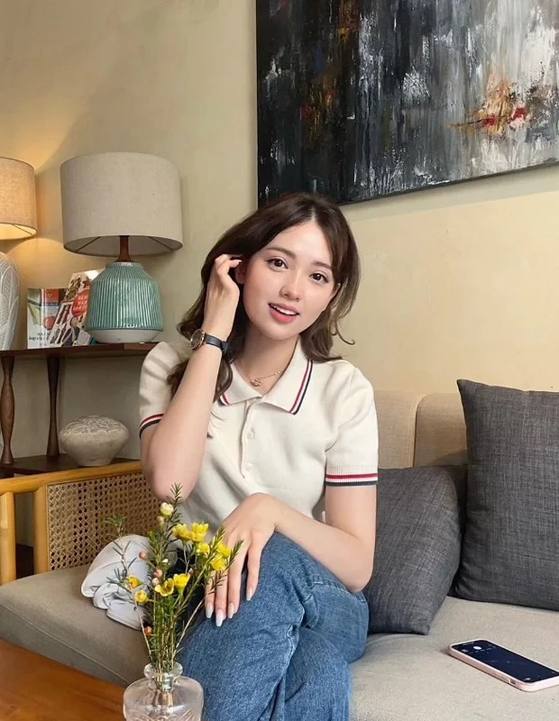 Pure Natural Beauty: Dutch Vietnamese Student Simple Style