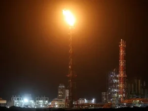 Geopolitical Tensions Rise as Iran Deploys New Missile Technology in the Middle East - image 2