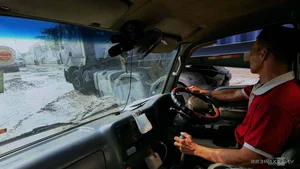 Infrastructure Challenges: Severe Potholes Plague Roads Near Ho Chi Minh City's Largest Export Zone - image 9