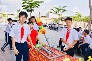Empowering the Next Generation: 1,600 Students Experience Robotics and AI Art - image 0