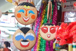 Vibrant Colors of Mid-Autumn Festival on Hang Ma Street - image 3