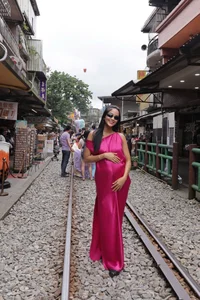 H’Hen Niê’s Daring Pregnancy Photoshoot: The Most Stylish Mom-to-Be in Vbiz - image 0