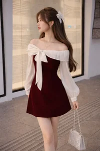 332+ Photos of Slim-Waisted, Stylish Women with Modern Flair - image 7