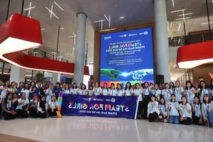 International Female Students Explore Modern Aviation and Robotics Technology - image 1