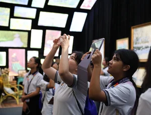 International Female Students Explore Modern Aviation and Robotics Technology - image 7