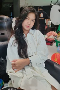 Actor Manh Truong 15-Year-Old Daughter Stunning Teenage Transformation - image 6