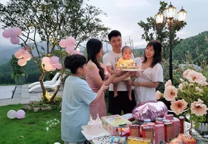 Actor Manh Truong 15-Year-Old Daughter Stunning Teenage Transformation - image 7