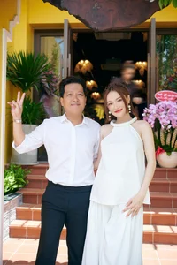 Nha Phuong's Stunning Maternity Style: Embracing Elegance and Confidence - image 2