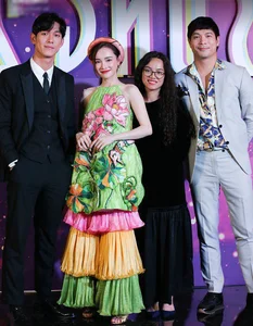 Nha Phuong's Stunning Maternity Style: Embracing Elegance and Confidence - image 4