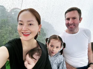 Style Icons: Ho Ngoc Ha’s Flawless Aura and Thu Quynh’s Heartwarming Moments with Her Daughter - image 3