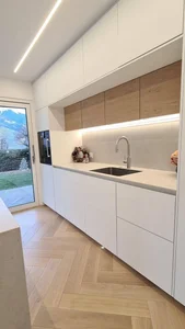 20+ Minimalist Handleless Kitchen Designs for Modern Homes - image 11
