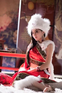 Elegant Fusion: Taiwanese Model Zhang Chuman in a Stunning Chinese-Style Christmas Photoshoot - image 6