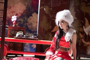 Elegant Fusion: Taiwanese Model Zhang Chuman in a Stunning Chinese-Style Christmas Photoshoot - image 1