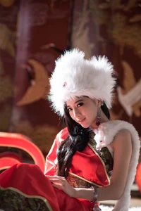 Elegant Fusion: Taiwanese Model Zhang Chuman in a Stunning Chinese-Style Christmas Photoshoot - image 13