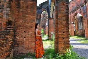 Meet NSND Hoai Thu: The Youngest People’s Artist of Vietnamese Cheo Opera - image 3