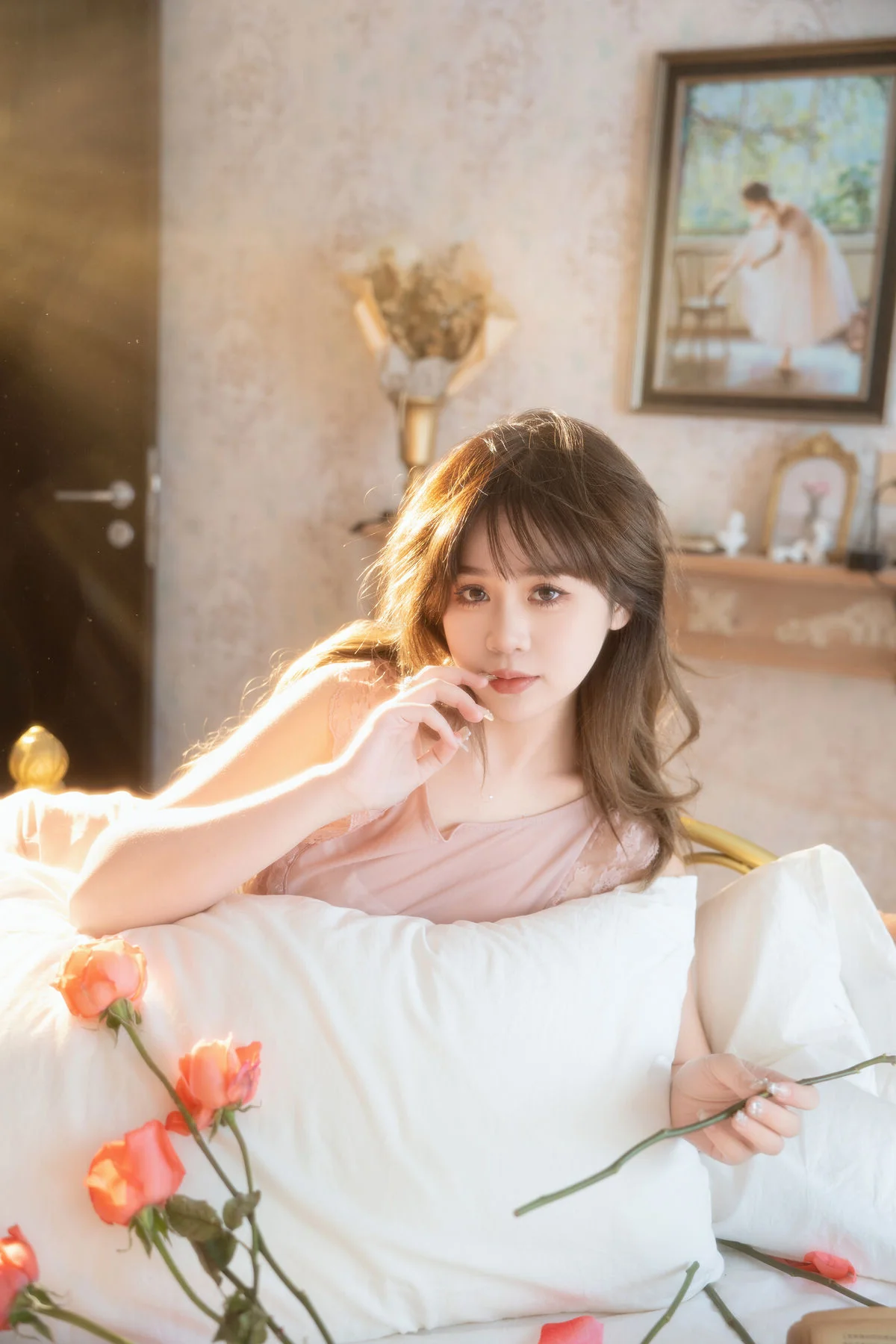 YiTuYu Art Language Vol.6345 Featuring Pao Fu Xiao Fang: A Visual Masterpiece
