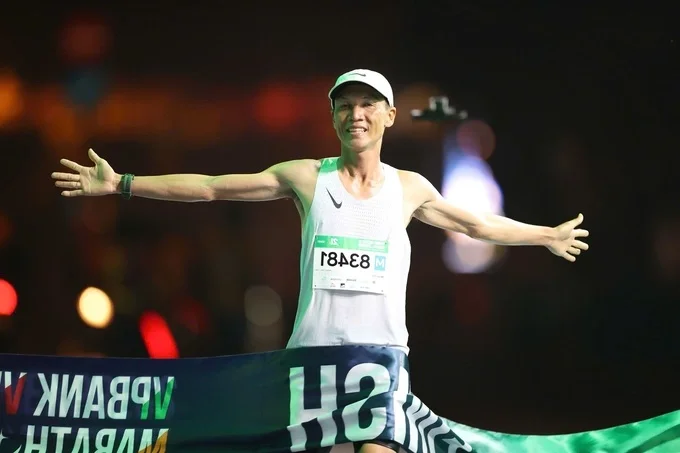 Ethiopian Athlete and Hong Le Triumph at HCMC Night Run