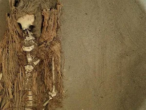 Mysterious Well-Preserved Mummies Discovered in the Peruvian Desert - image 4