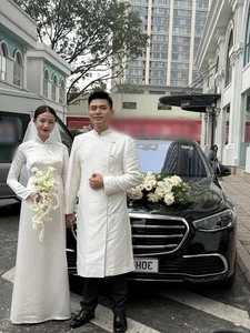Inside Salim’s Glamorous Engagement Ceremony: Luxury Cars and Elegant Celebrations - image 3