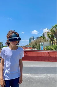 Smart Glasses Technology: How Innovative Eyewear Empowers Visually Impaired Children - image 2