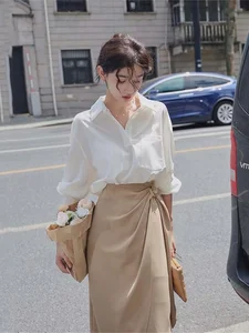 Is Tight-Fitting Attire Becoming the New Office Trend? - image 1
