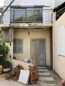 Budget 17m2 Alley House Renovation in Binh Thanh with Santorini Style - image 9