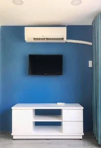 Budget 17m2 Alley House Renovation in Binh Thanh with Santorini Style - image 1