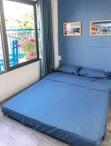 Budget 17m2 Alley House Renovation in Binh Thanh with Santorini Style - image 7