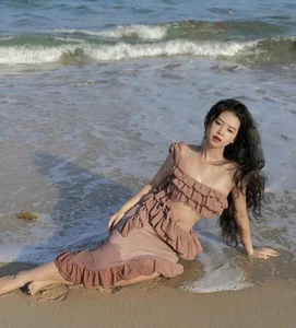 Traditional Ao Dai to Bold Modern Style Transformation Debate - image 2
